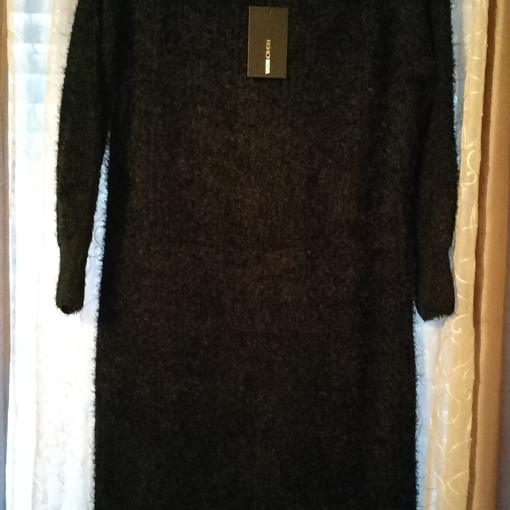 Chic Black Off-Shoulder Sweater Dress - Picture 3 of 6